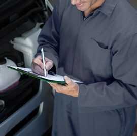 Mechanic performing auto repair services in Madison Heights VA